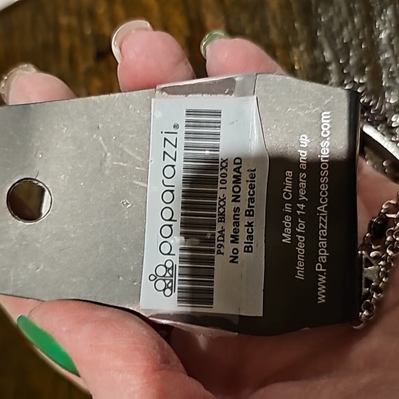 Paparazzi necklace, 2 pairs of earrings & 2 bracelets - Picture 11 of 11